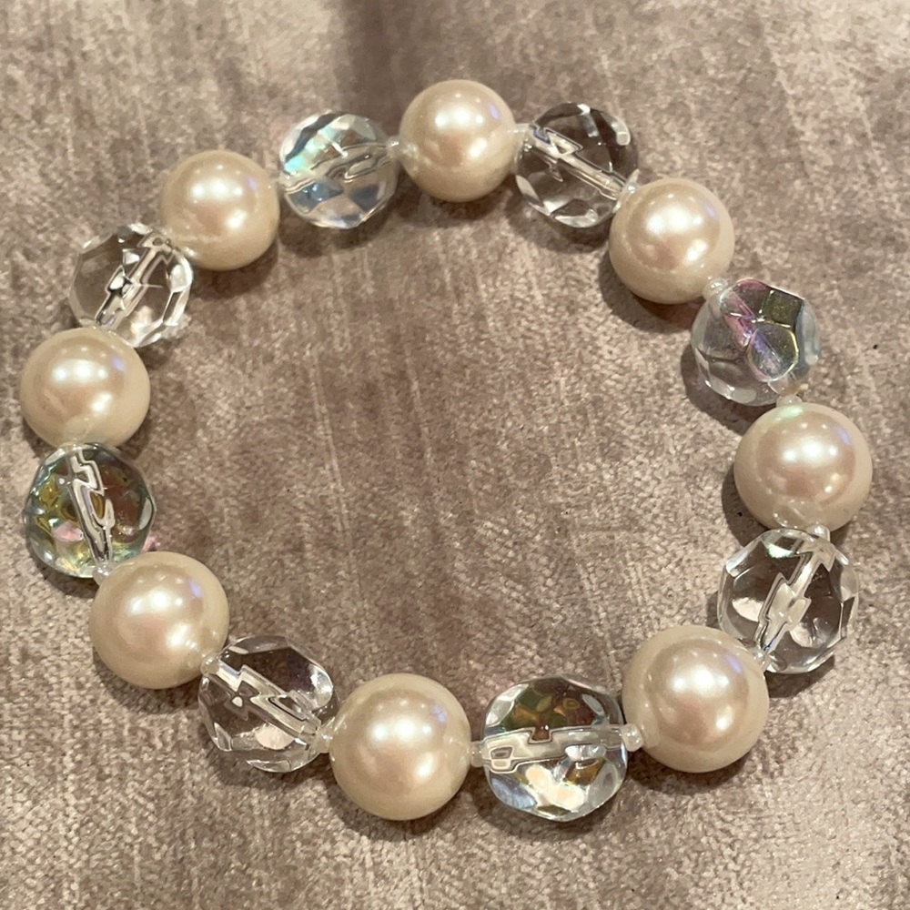 Pearl & Crystal Stretch Bracelet